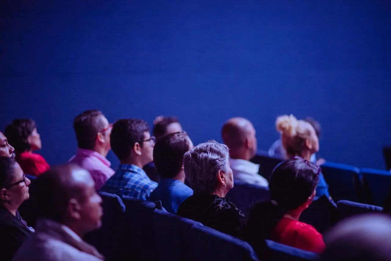 Conference Pexels Luis Quintero 2774556