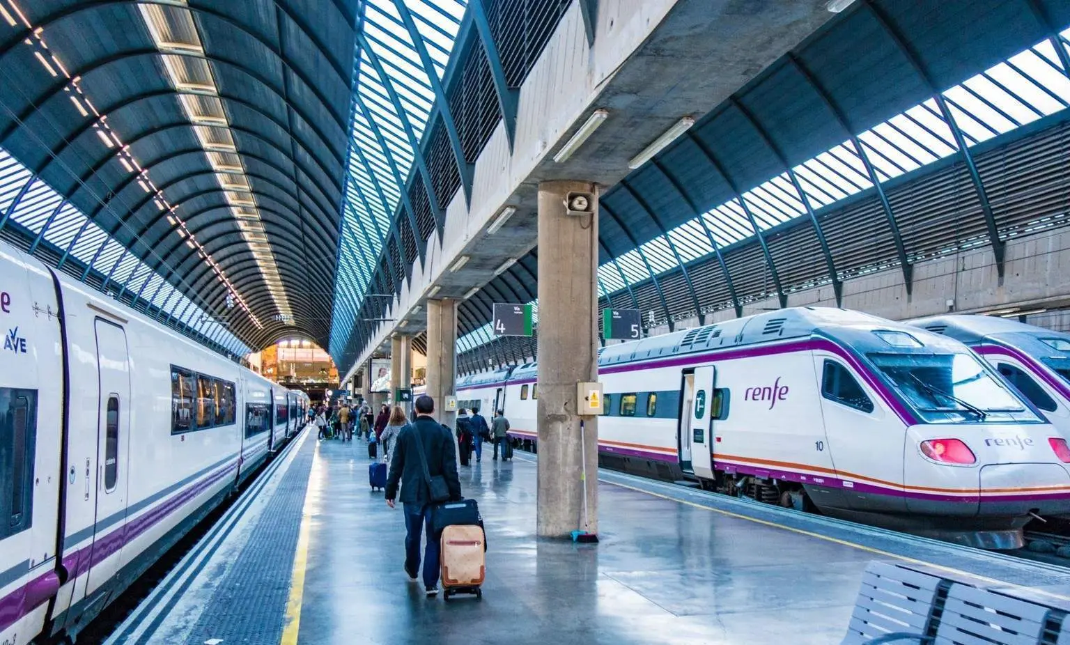 Book Trains Online Now D2965c