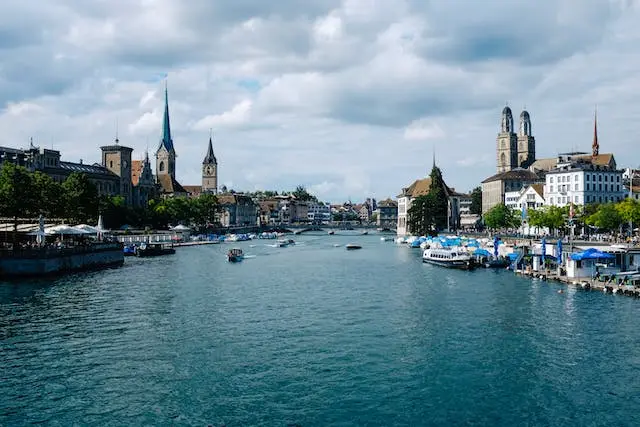 Zurich Pexels Adrien Olichon 18415770