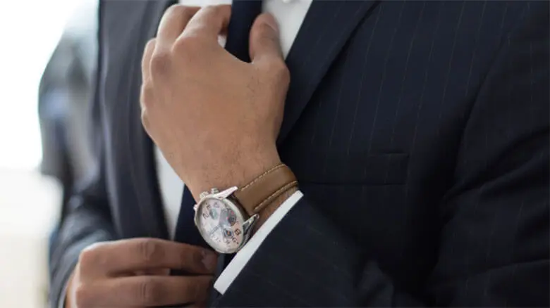 Man In Suit 780x438 1