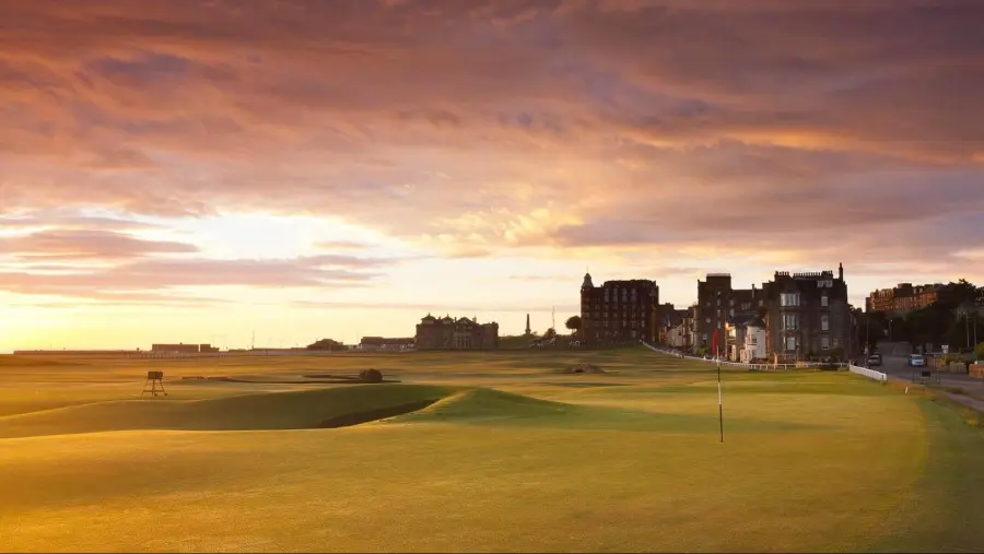 Scotland Team Building Activities Golfing