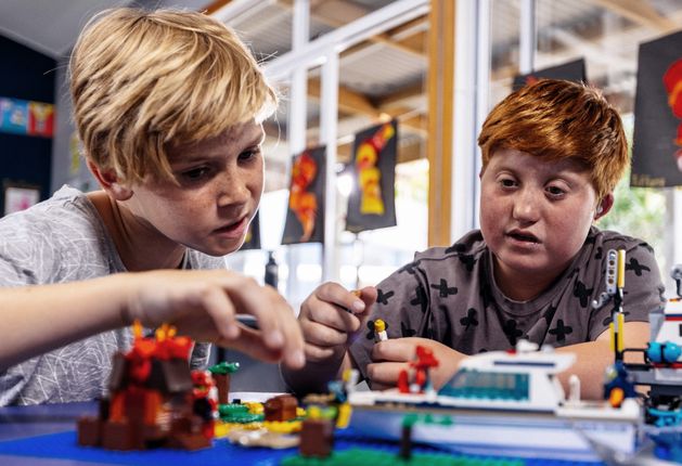 Brick by Brick programme playing in Brick Club LEGO therapy Play Included Gina Gomez de la Cuesta