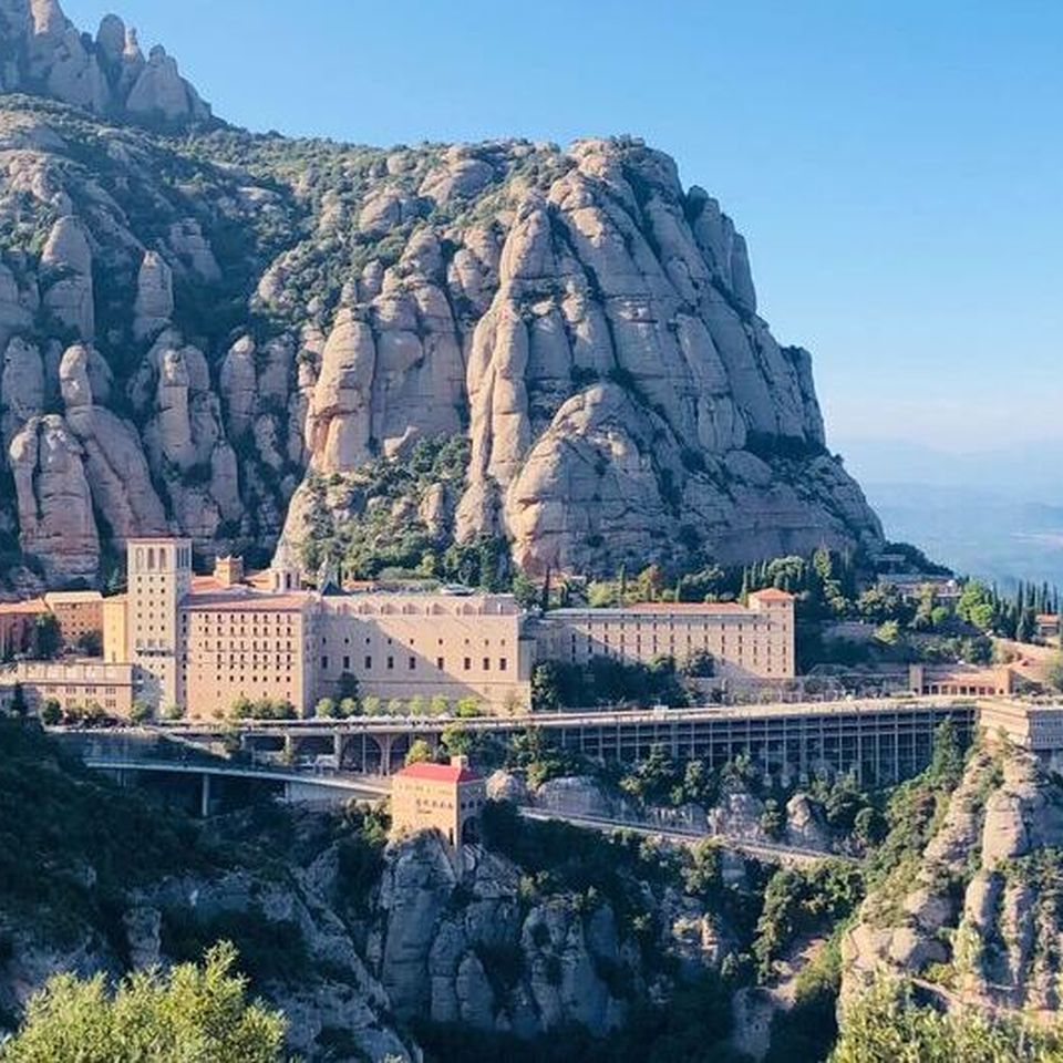その他 What is Montserrat? Montserrat: A Spiritual and Natural Haven - BarcaTrips