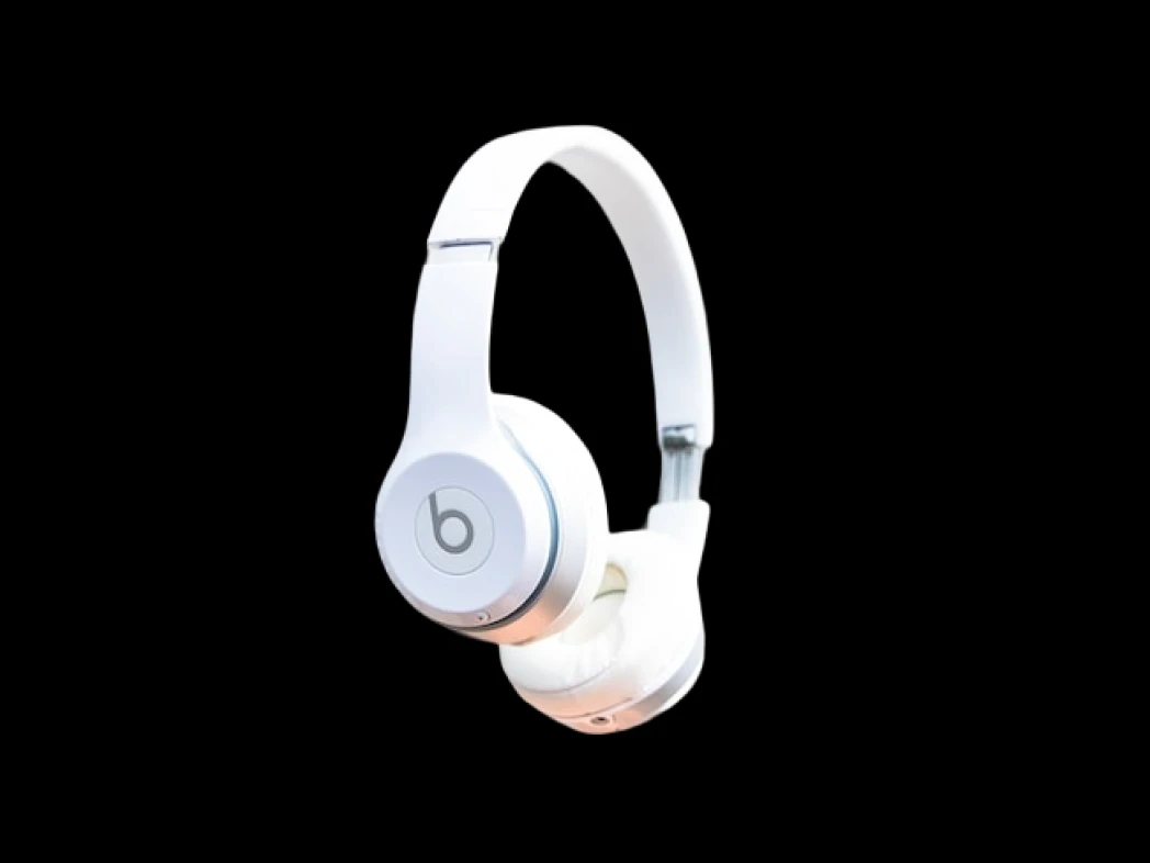 免費為圖片新增黑色背景| Photoroom, image size:1048x786