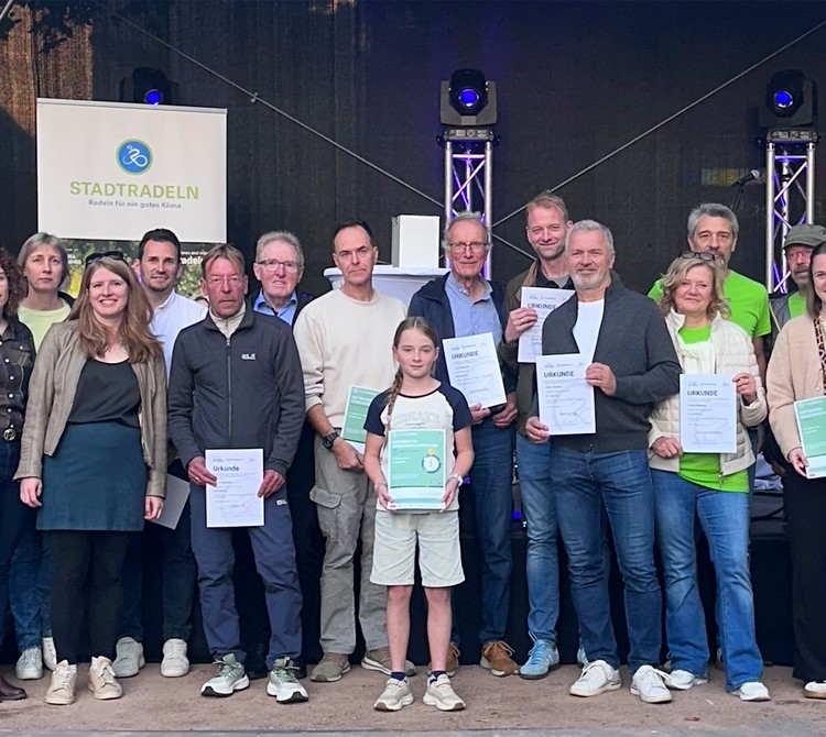 Optibelt beteiligte sich erstmals als Kooperationspartner am Stadtradeln und ging zugleich mit einem eigenen Team an den Start. 45 Mitarbeiterinnen und Mitarbeiter sammelten gemeinsam mehr als 9.500 Kilometer.
