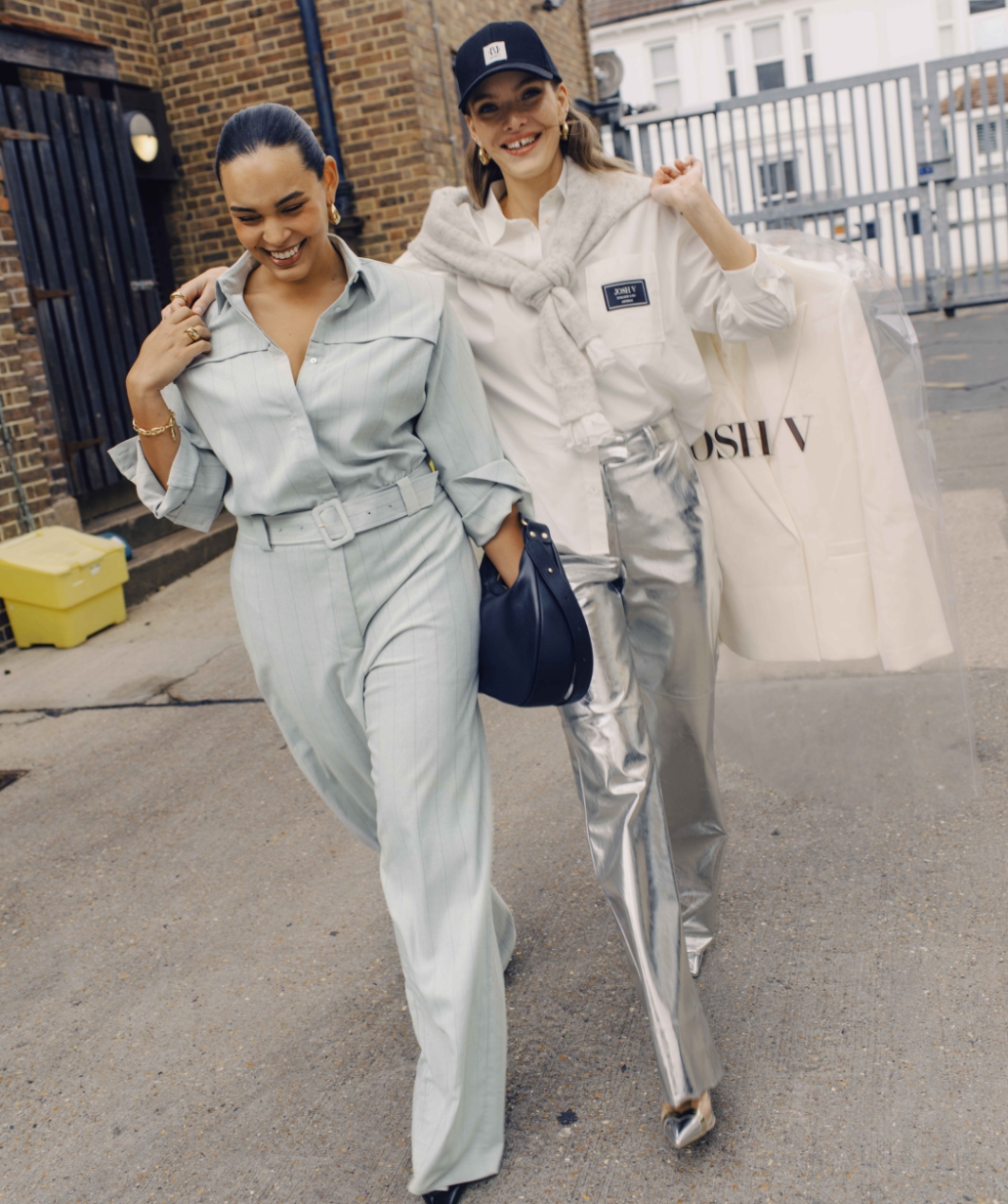 Shop de sale van JOSH V