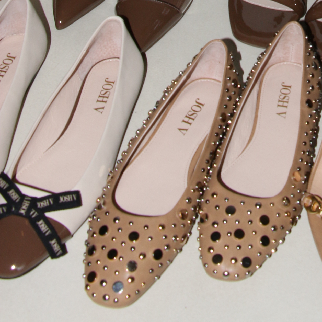 Shop de sale van JOSH V