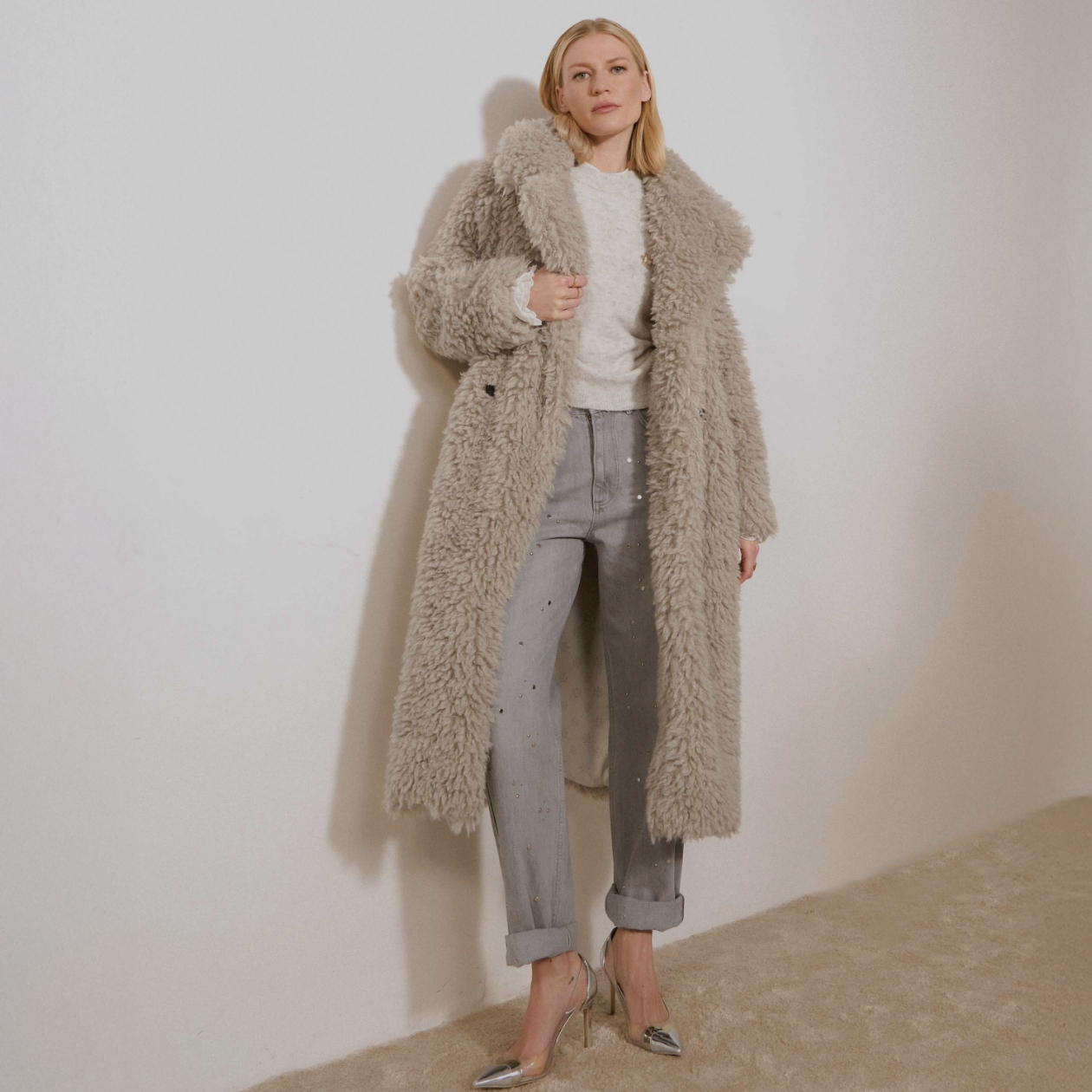 Shop de sale van JOSH V