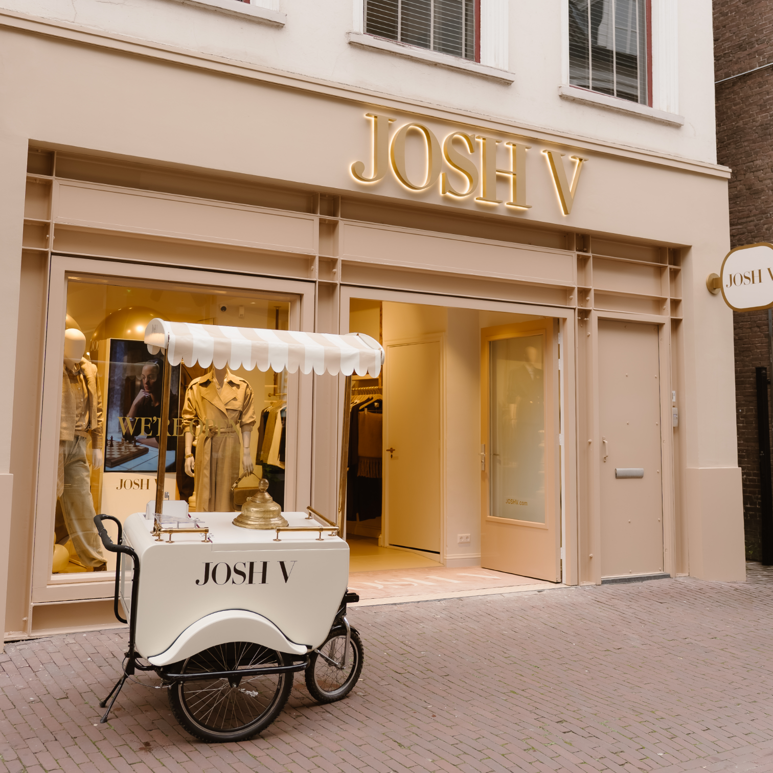 Shop de nieuwste collectie van JOSH V