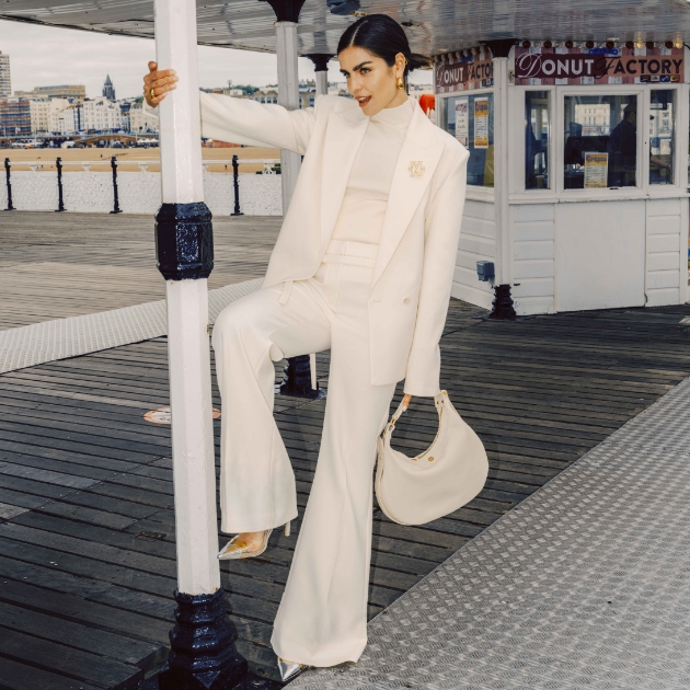 Shop de sale van JOSH V