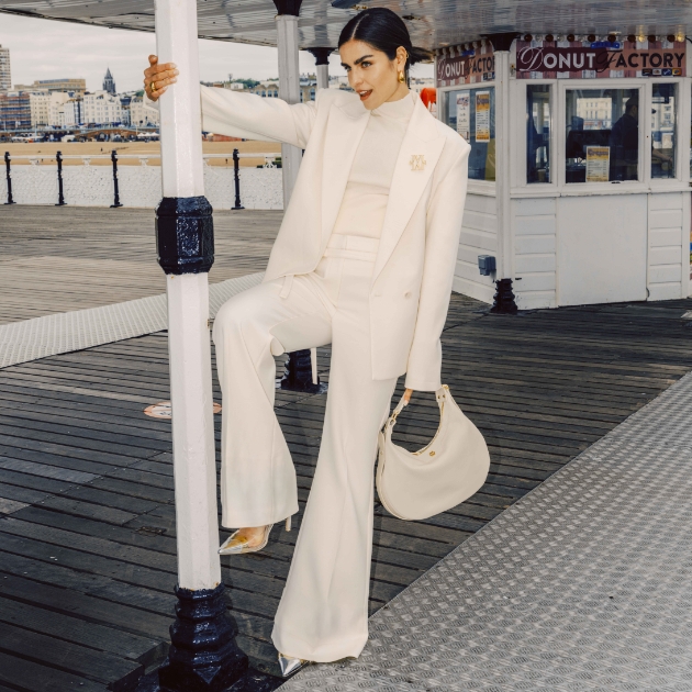 Shop de sale van JOSH V