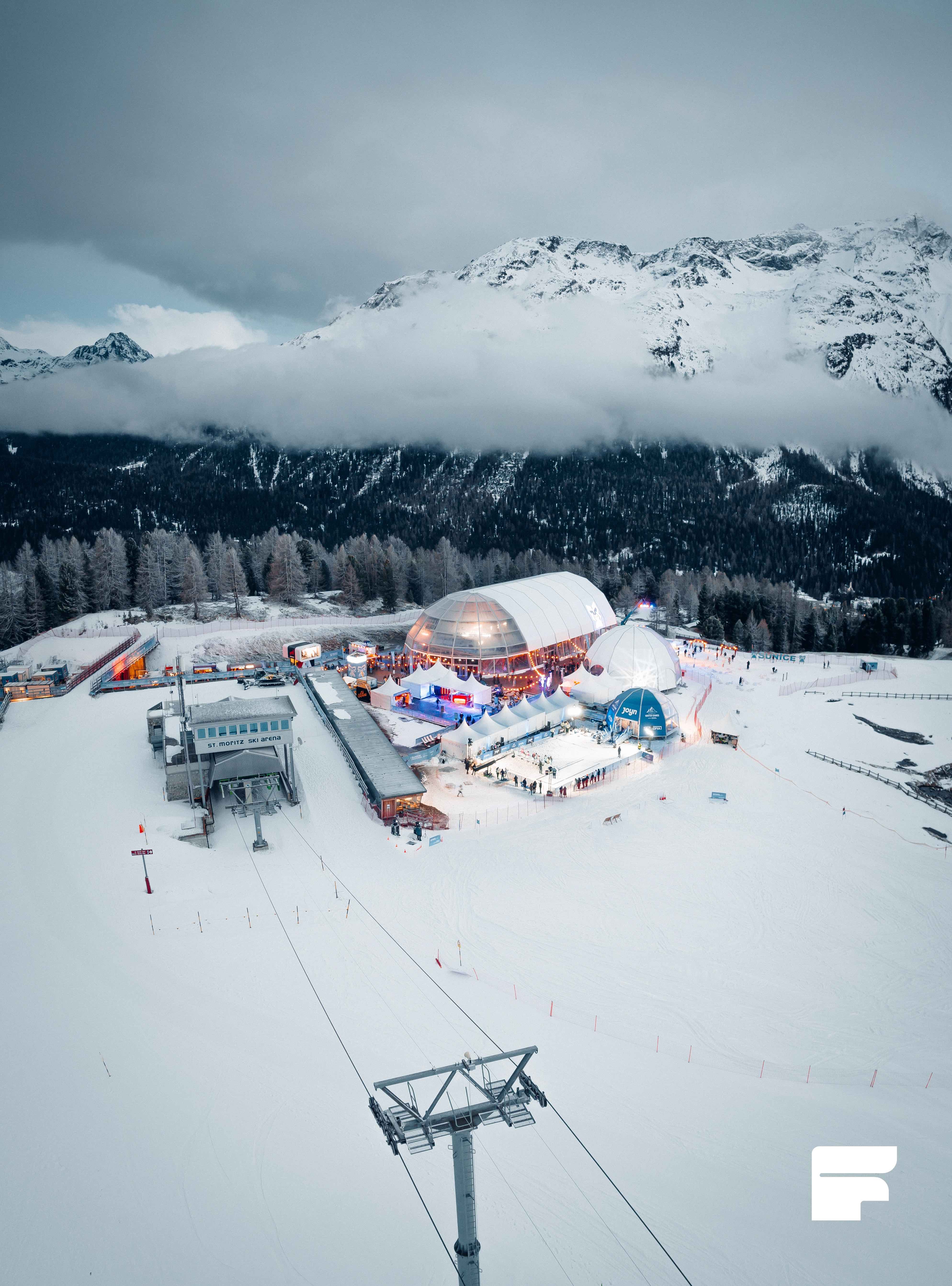 (DE) Framewert Igloo Raumkonzept und Framewert höhenverstellbares Bodensystem für das Sunice Festival in St. Moritz Schweiz - Gebirge - Schneelandschaft (EN) Framewert Igloo room concept for the Sunice Festival in St. Moritz Switzerland (EN) Framewert Igloo room concept and Framewert height-adjustable flooring system for the Sunice Festival in St. Moritz Switzerland, Mountain with snow landscape