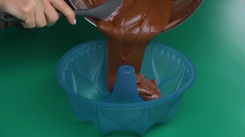 Preparazione Torta al cacao con crema di pistacchio 08