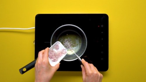 Preparazione risotto ai mirtilli 03