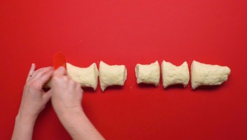 Preparazione Ghirlanda di pane 12