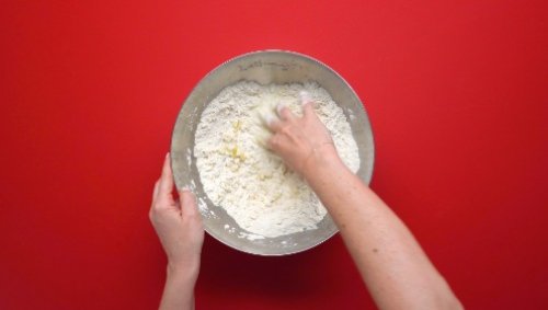 Preparazione Ghirlanda di pane 08