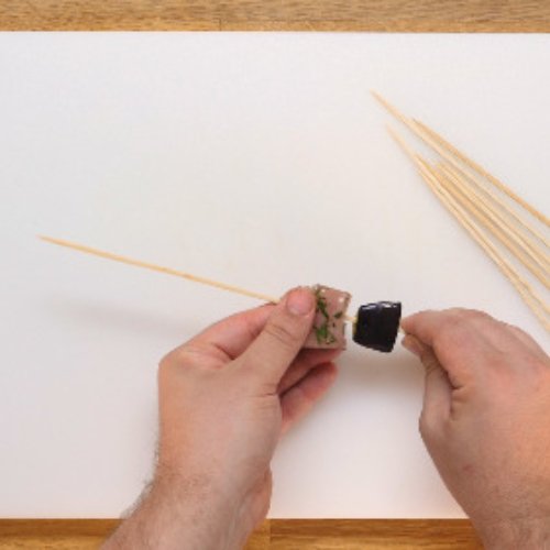 Preparazione Spiedino di pesce spada melanzana e pomodorini 04