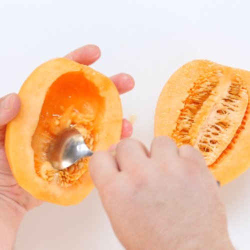 Preparazione Insalata di melone salsa melba e menta 01