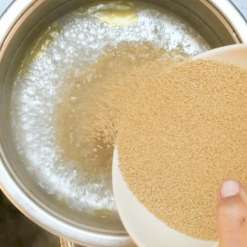 Preparazione Cous cous con gamberi rossi, pistacchi e melograno 01