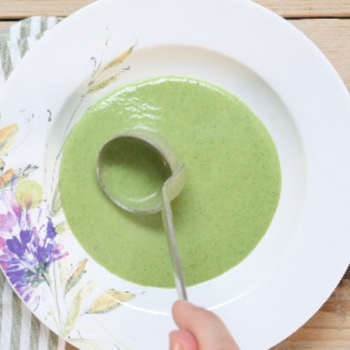 Preparazione Vellutata di zucchine, stracciatella e mazzancolle arrostite 06