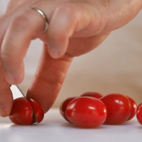 Preparazione Tonno scottato insalata di fagiolini e sesamo 07