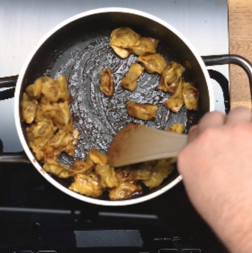 Preparazione Agnolotti al plin con sugo di arrosto 08