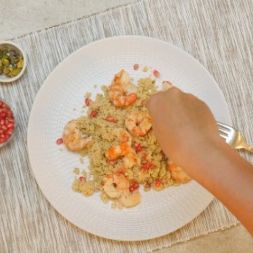Preparazione Cous cous con gamberi rossi, pistacchi e melograno 08