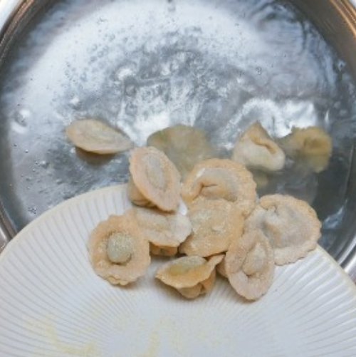 Preparazione Ravioli broccoli e acciughe 07