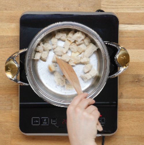 Preparazione Pappa al pomodoro con polpo bollito 06
