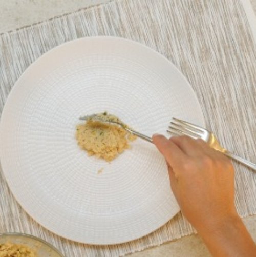 Preparazione Cous cous con gamberi rossi, pistacchi e melograno 07