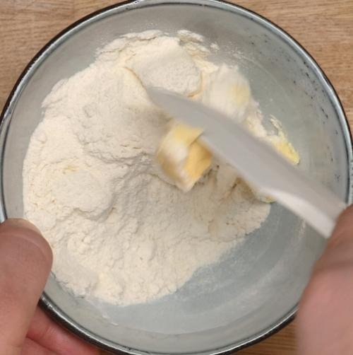 Preparazione Soufflé di colomba con salsa al limone 03