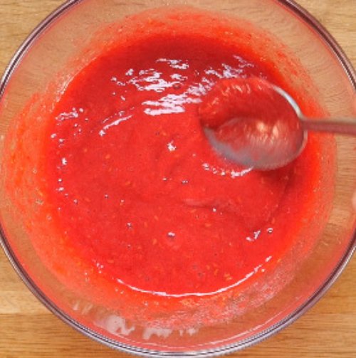 Preparazione Insalata di melone salsa melba e menta 04