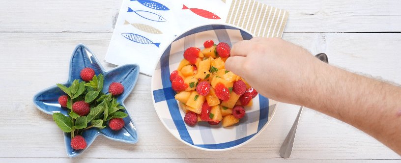 Preparazione Insalata di melone salsa melba e menta 05
