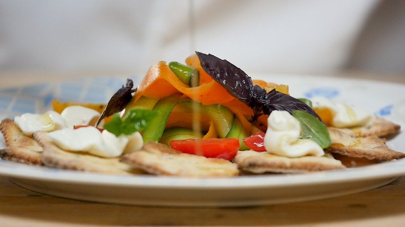 Preparazione Crackers con semi misti, robiola e verdure 13
