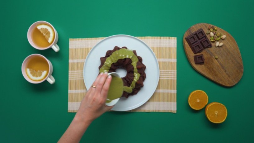 Preparazione Torta al cacao con crema di pistacchio 09