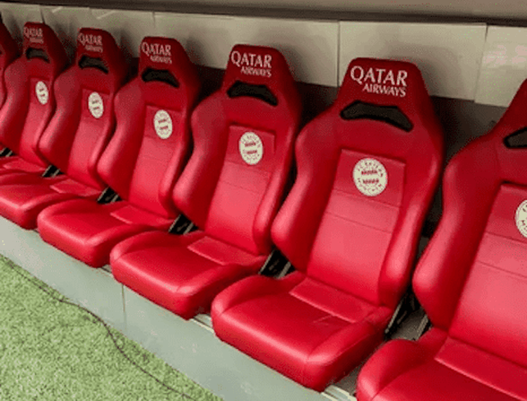 Rote Plätze im Stadion