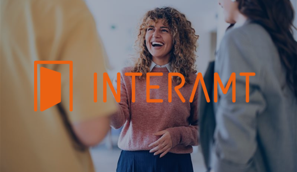 Smiling person talking with two others, overlayed with "INTERAMT" logo in orange and abstract door icon.
