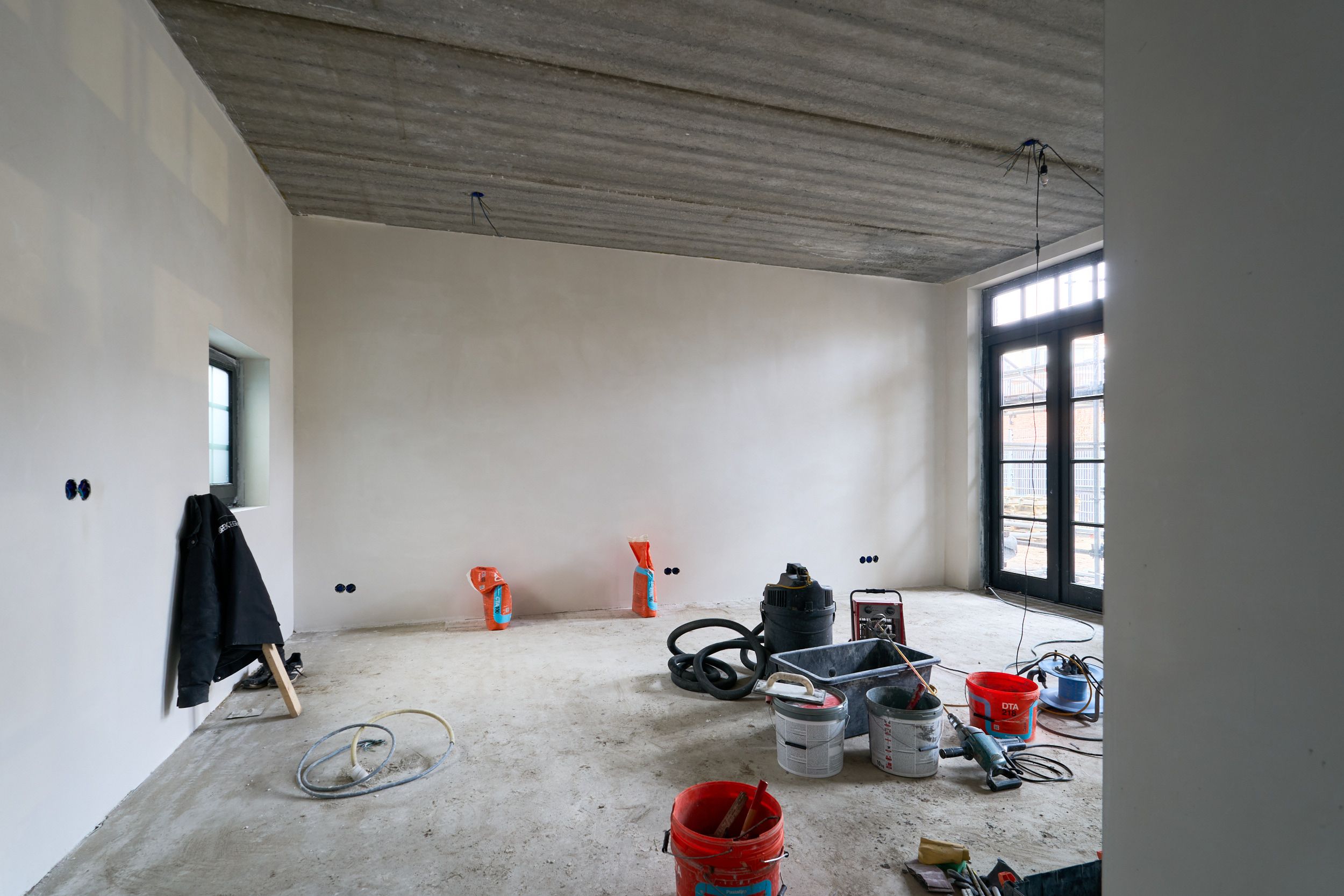 Voegen, stucen & tegelen