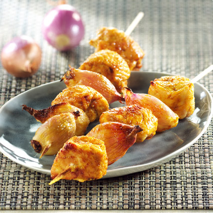 brochettes-de-poulet-echalote-aux-epices - Mathon