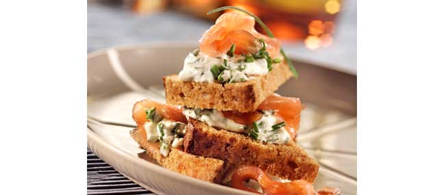 tartines-de-saumon-sur-pain-d-epices - Mathon