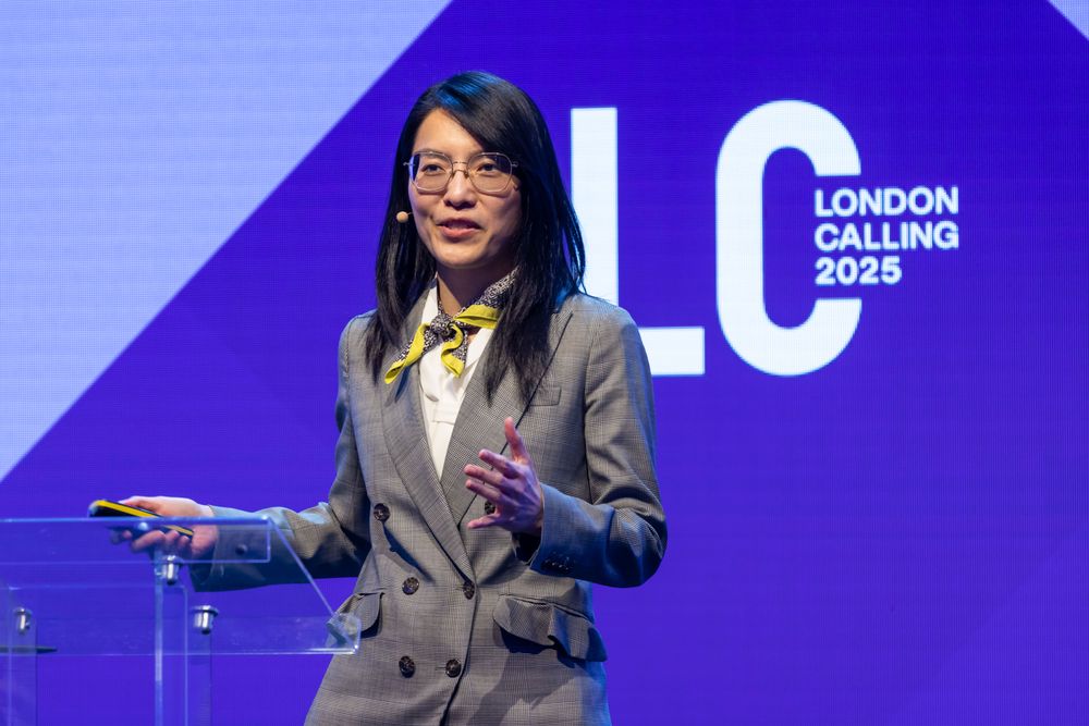Thidathip Wongsurawat presenting at london calling 2025