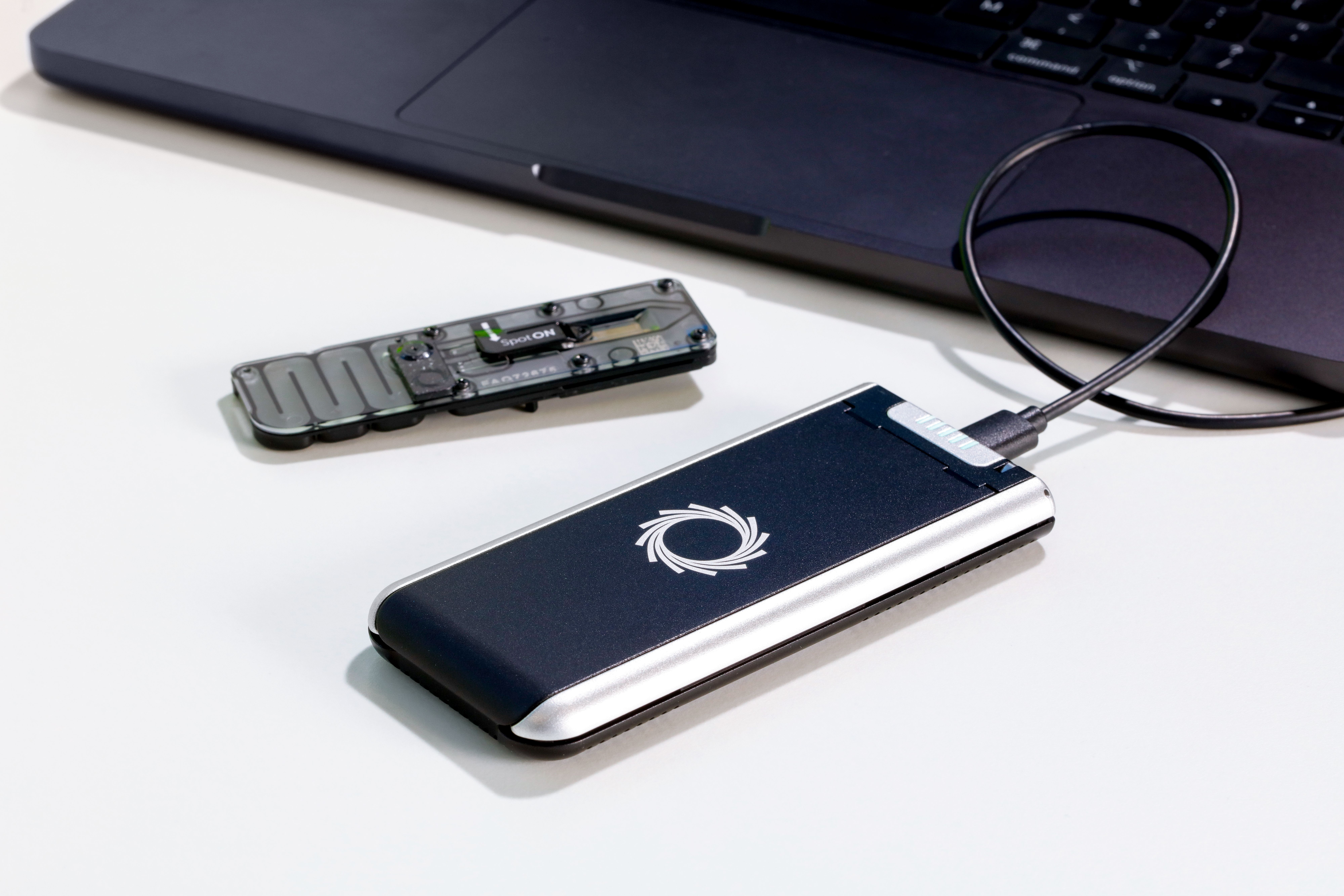 ML001a Mk1D attached to a laptop on a lab workbench - closed