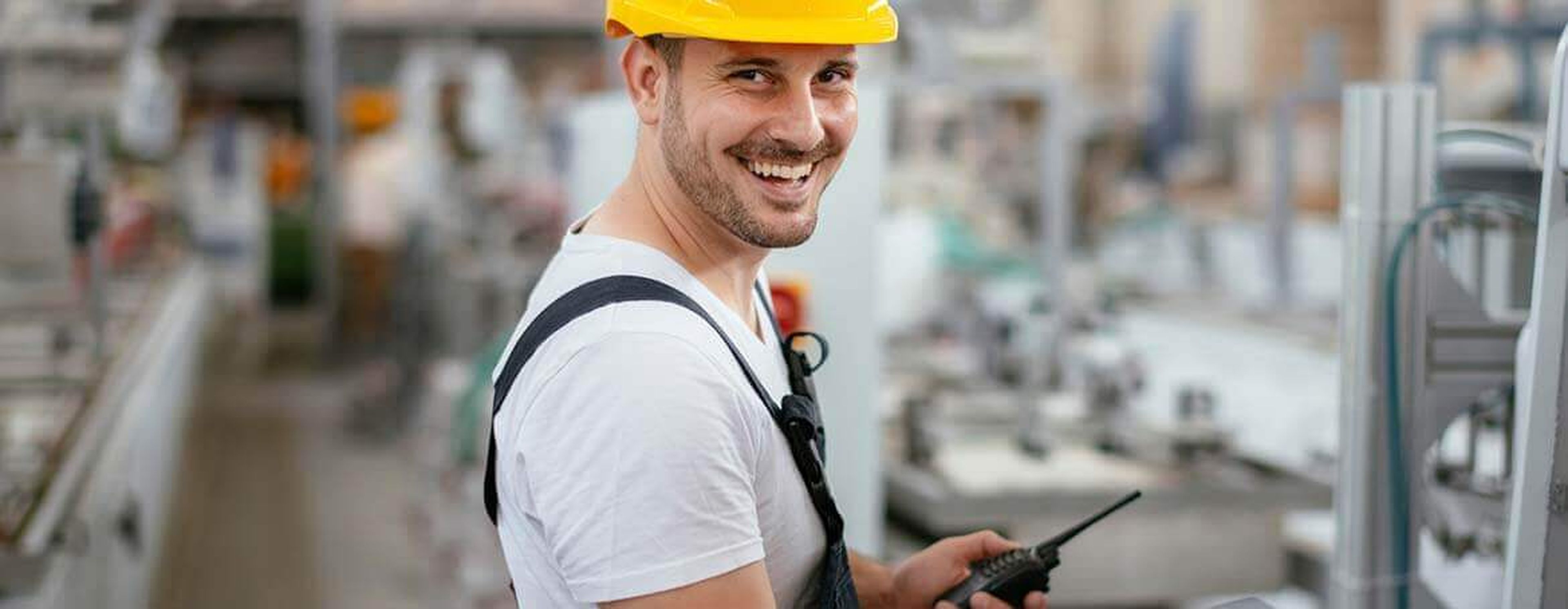 Operator CNC i programista CNC. 