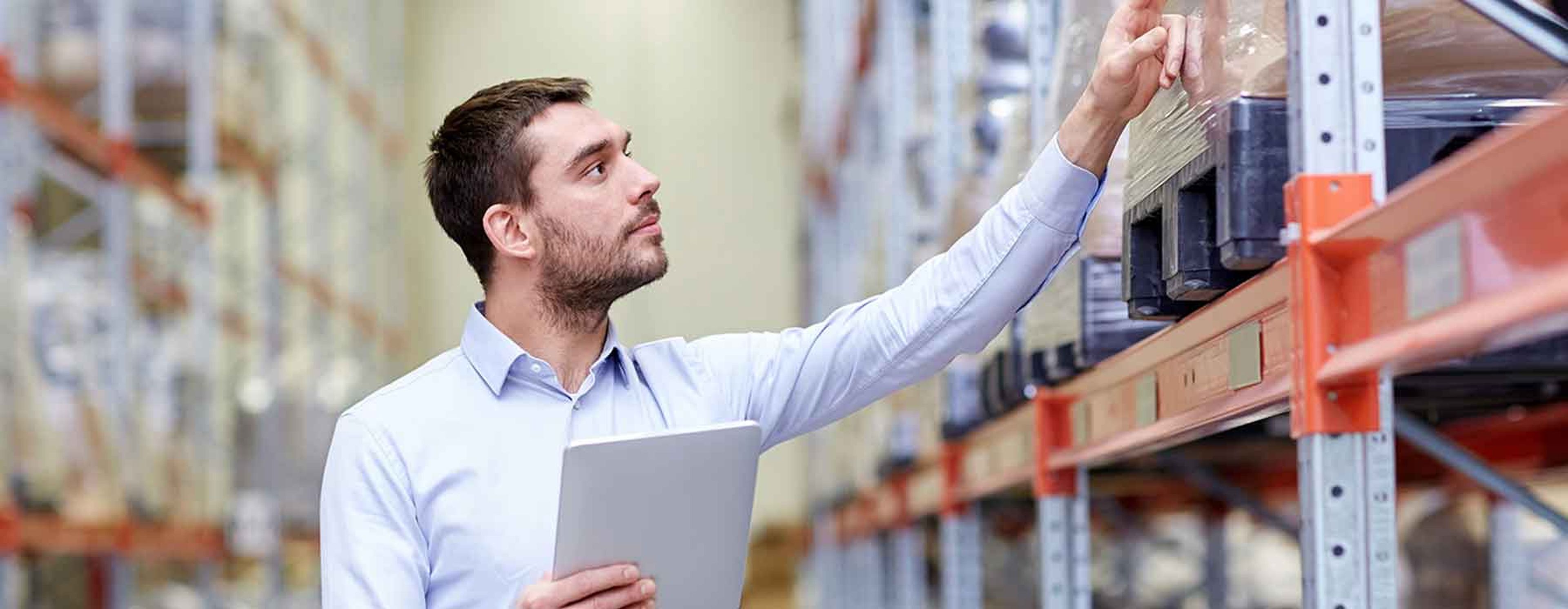 Logistyk – kim jest? Jak wygląda jego praca?