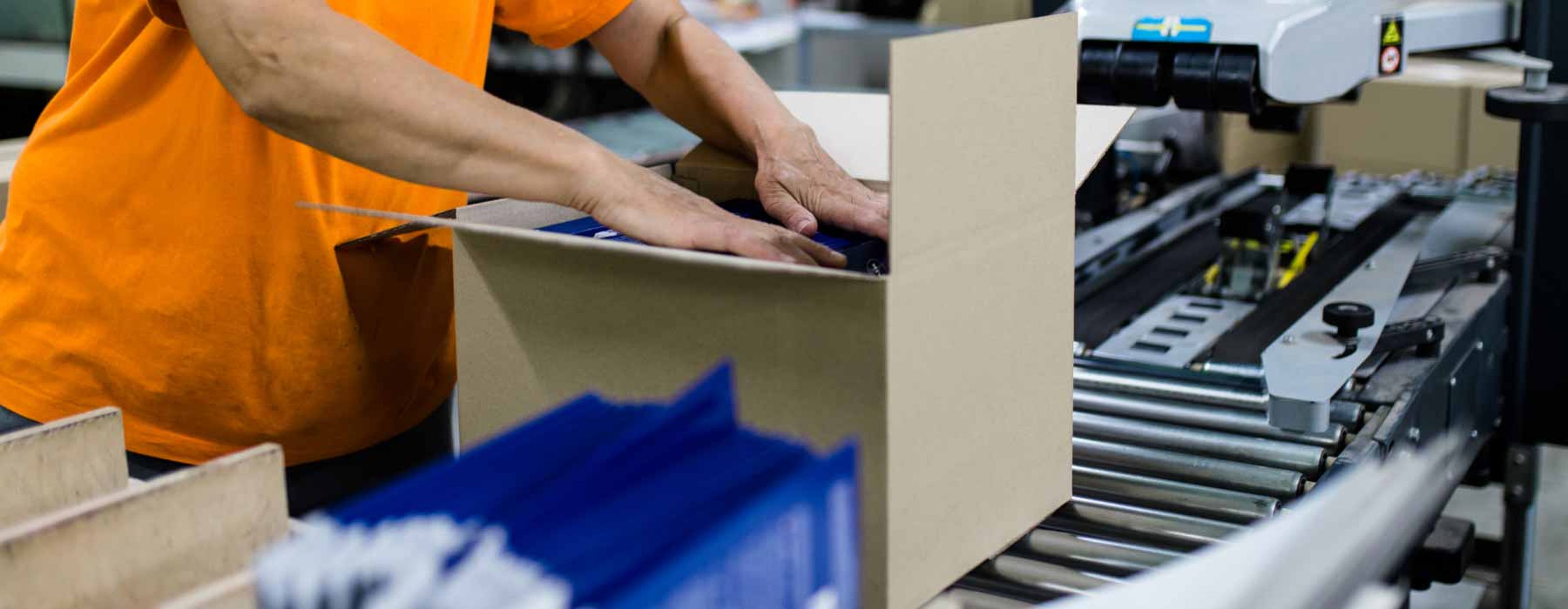 Pracownik produkcyjny – Jak wygląda praca i ile można zarobić?