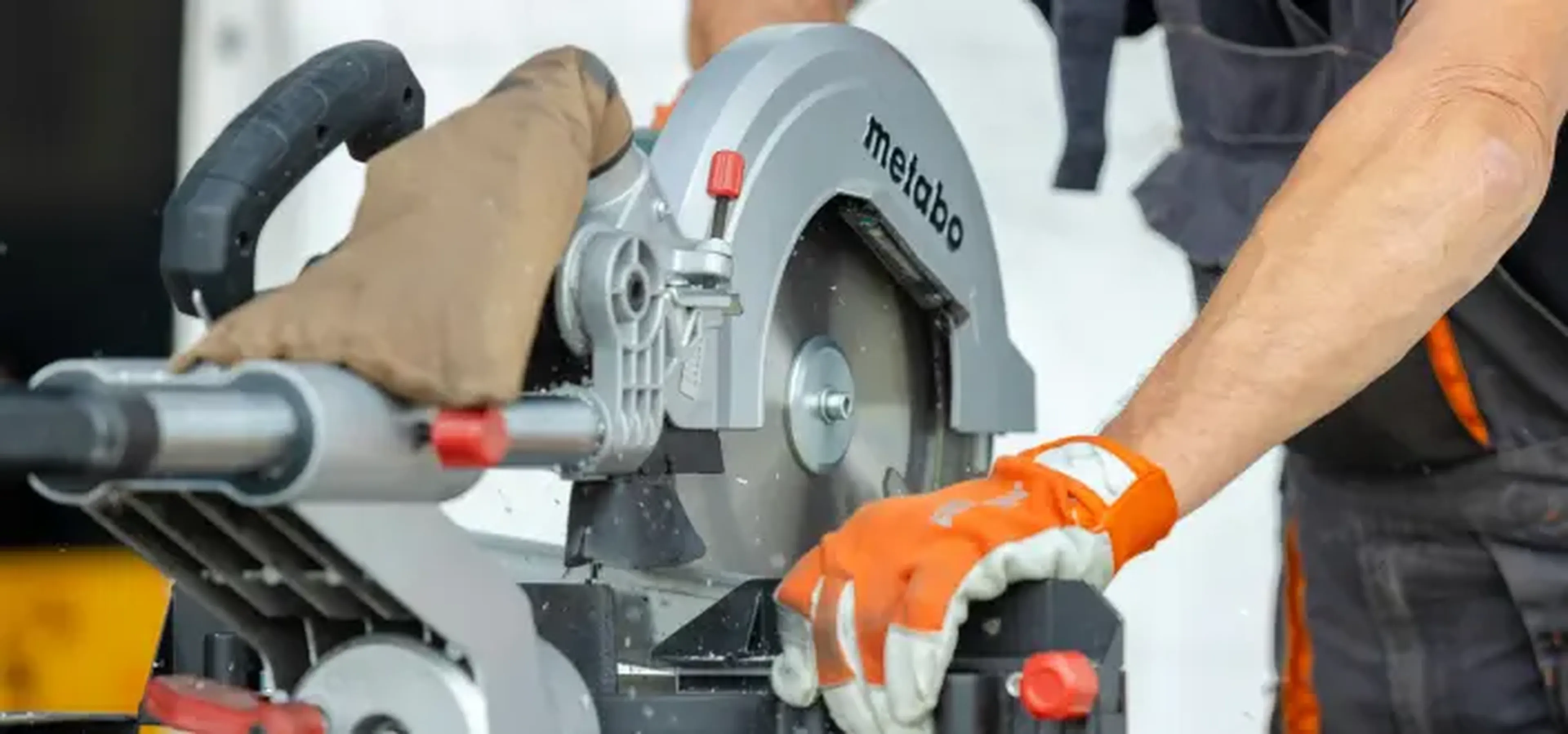 Jak radzić sobie z deficytami kadrowymi na stanowiskach fizycznych