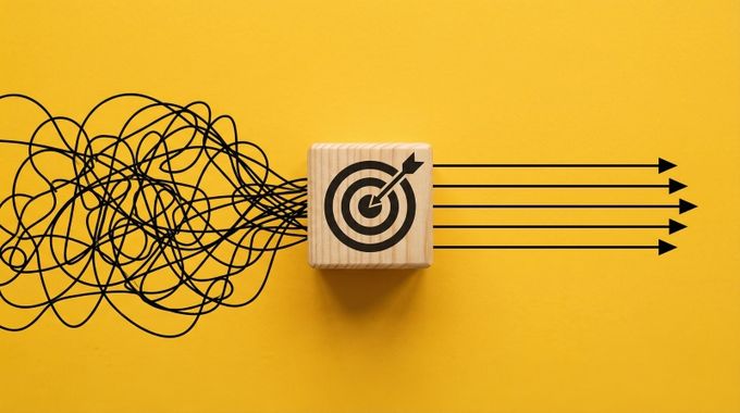 Make-or-Buy im Recruiting: Welche HR-Prozesse Unternehmen intern behalten sollten – 
