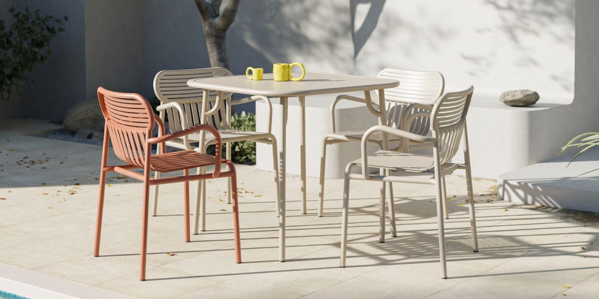 Outdoor-Möbel aus Metall 