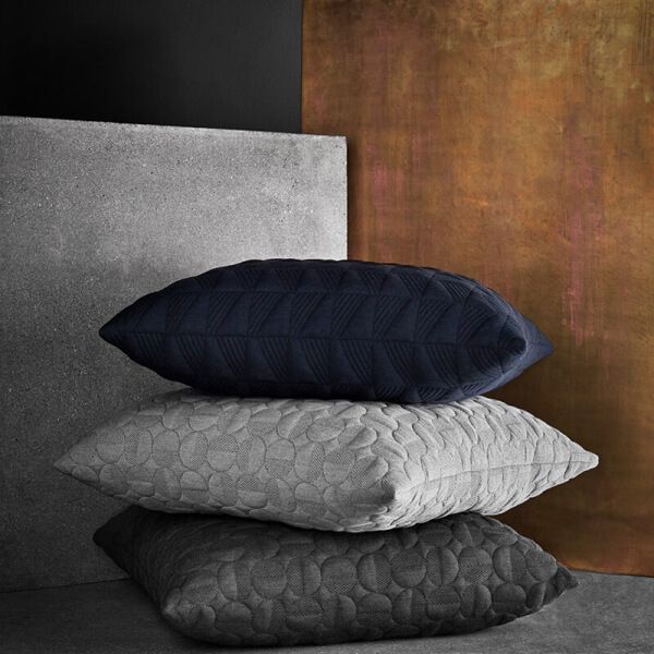 Kissen und Tagesdecken