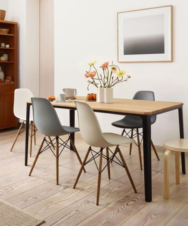 En livraison immédiate Vitra